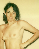 bi sexual brunette