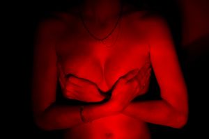 Naked in red, fucking instand