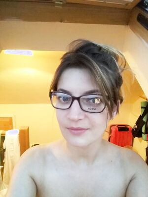 Meg 30 yo Polish busty slut