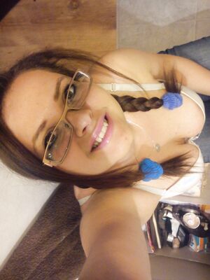 Iza 30 yo Polish hairy wife slut