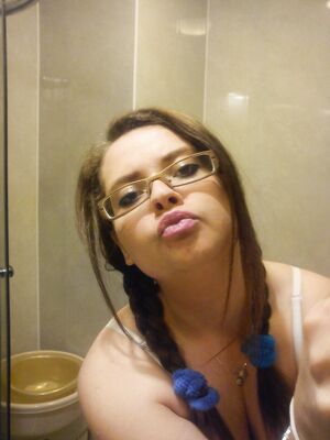 Iza 30 yo Polish hairy wife slut