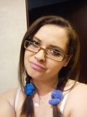 Iza 30 yo Polish hairy wife slut