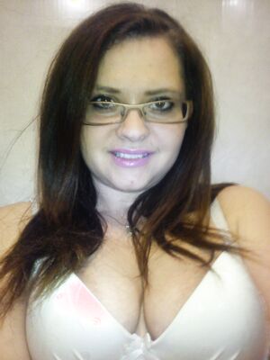 Iza 30 yo Polish hairy wife slut