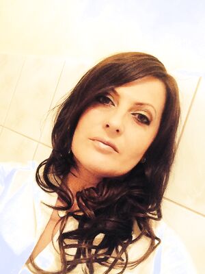 Iga Polish mature busty whore