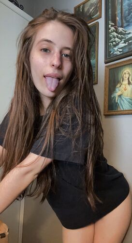 social media slut gf