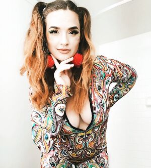 Stripper Babe Lisa Party's On