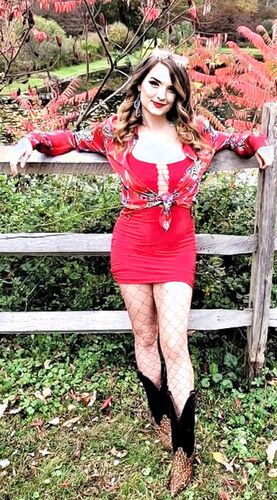 Stripper Babe Lisa Party's On