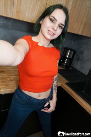 Cheerleader cutie wants to show off her outfits