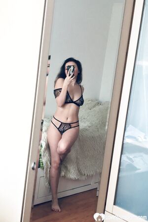 I just love taking nudes in the hotel