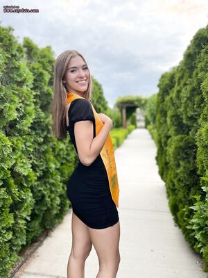 Rachel M from sxysluts.com