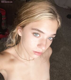 Rachel M from sxysluts.com