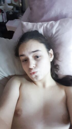 TurkishTeenSlut felt sluty the other day