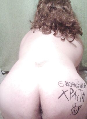 Mi culo gordo siempre me lo miran, me gusta pero me da vergüenza.