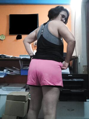 MILF with short hair