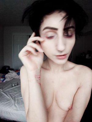 Cheating whore sending nudes