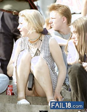 Upskirt, Fail18.com