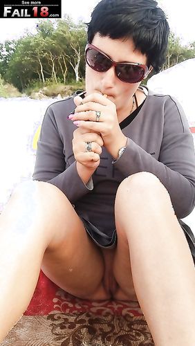 Upskirt, Fail18.com