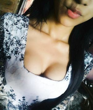 My Bangladeshi GF in tight kameez