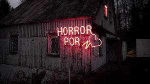 The crazy Freakhouse is open again