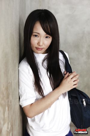 Super sweet dark haired teen Ai Mizushima will blow your mind