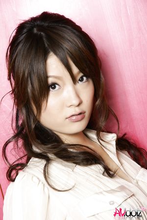 Asian Yuuna Yano poses in a cool outfit that shows her sexy legs.