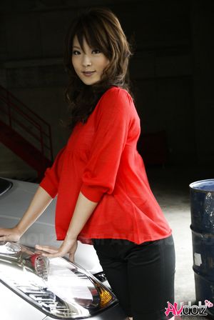 Asian Yuuna Yano in black and red is the definition of elegance.