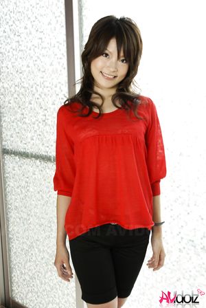 Asian Yuuna Yano in black and red is the definition of elegance.