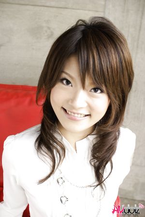 Yuuna Yano shows so much class and elegance in black and white outfit.