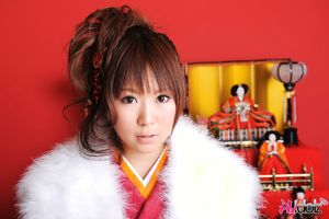 Asian Yuko Morita in kimono and fur looks so classy and beautiful.