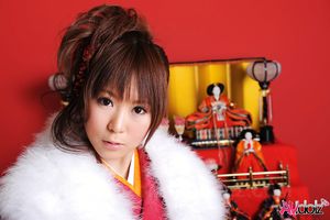 Asian Yuko Morita in kimono and fur looks so classy and beautiful.