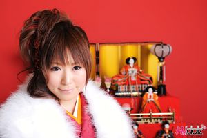 Asian Yuko Morita in kimono and fur looks so classy and beautiful.