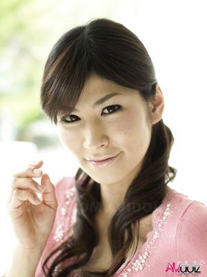 Asian Yuka Yamada looks sensational in pink blouse and white skirt.
