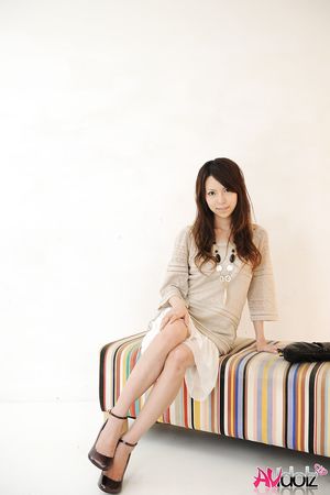 Rino Tokiwa looks so beautiful in her elegant outfit before going out.