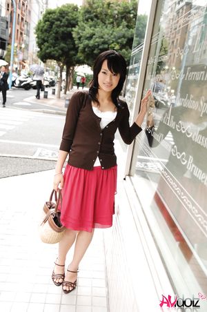 Mio Kanna is so elegant and sexy in red and black outfit while posing.