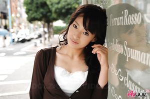 Mio Kanna is so elegant and sexy in red and black outfit while posing.