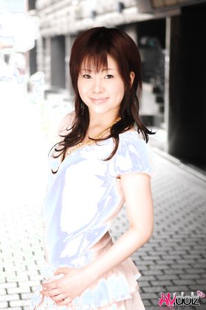 Hina Kawamura is so beautiful in white dress and high heel sandals.