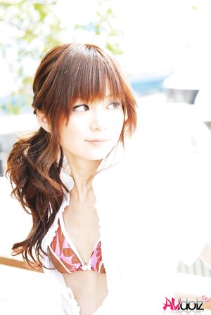 Asian Anna Watanabe takes a walk to expose her sexy legs in shorts.