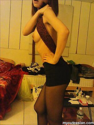 Hot Asian teen girlfriend shows off nice delicious body at home