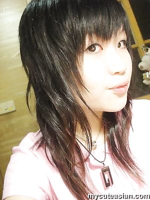 Lovely Asian teen is sharing some homemade naked pix here