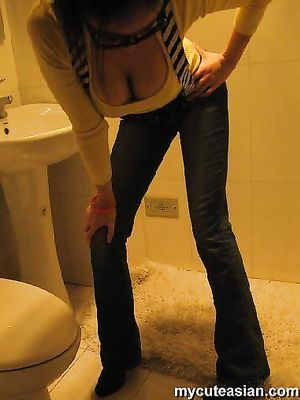 Horny Asian teen girlfriend teasing in slutty amateur self pics