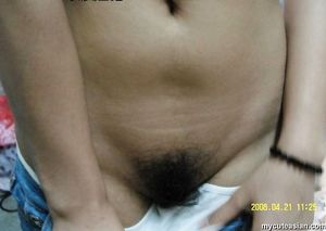 Asian amateur girl shares her homemade naked pictures here