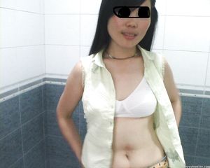 Lovely Ex asian girlfriend spreads her pussy and gets fucked