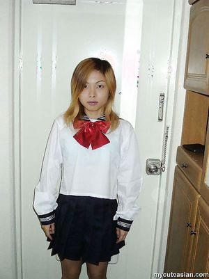 My japanese girlfriend is agree to share theses hot photos