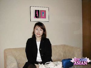 Japanese amateur gets her wet pussy banged hard by a stranger