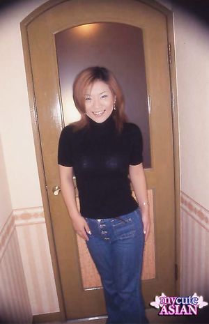 Busty Japanese amateur spreading her legs and pussy in hotel