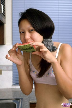 Lovely chinese amateur shows her tight pussy for first time