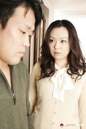 Down on knees An Kanoh sucks cock and pours cum in her palms, after.