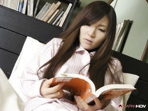 Hitomi Tsukishiro gets horny and uses toy on her pussy before sleep.