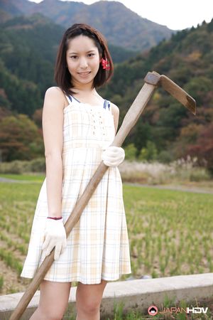 Nagisa Konno, Hana Otsuka, Maria Hanano are farmer girls at work.