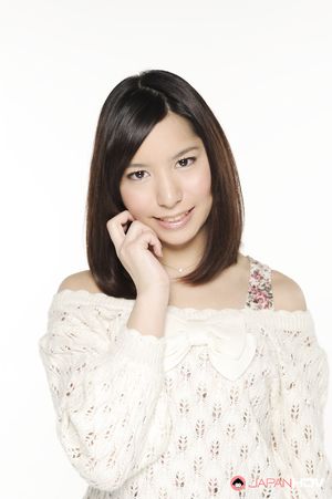 Kurara Makise looks so hot in a white sweater and a very short skirt.